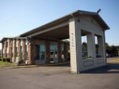 Cimarron Inn Klamath Falls Hotels in Altamont