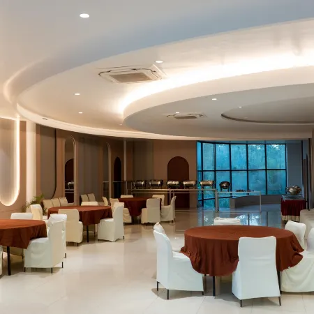 Grand Sarovar Portico, Latur