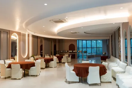 Grand Sarovar Portico, Latur