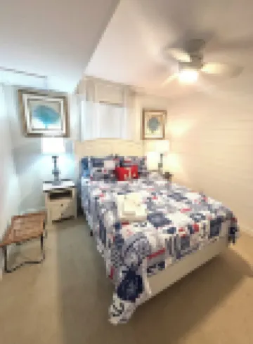 Beachski's Bungalow 2 Bedroom, 2 Bath with Pool and Tennis, Privat Beach Access!