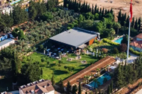 โรงแรม บูกา เฟทิเย่