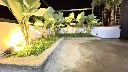 Candramaya Guest House Отели в г. Понорого