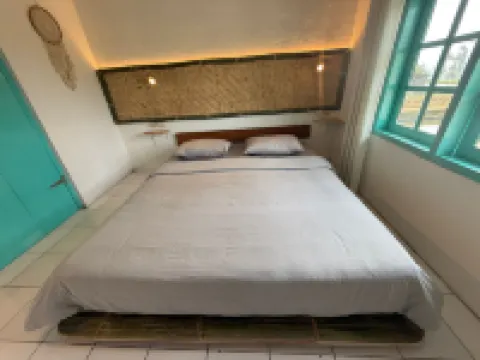 Stay and Farm Hostel