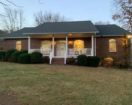 Modern Home in the Heart of Murphy, Hi-Tech Massage Chair, Jetted Tub, KING Bd! Hotels in Murphy