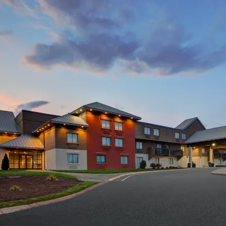 Holiday Inn Express NASHVILLE AIRPORT by IHG