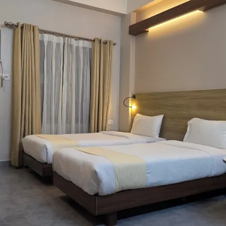Hotel Gulmohar Grand