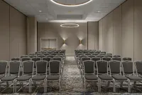 Renaissance Chicago North Shore Hotel