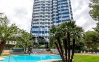 Hilton Los Angeles-Universal City - Pools