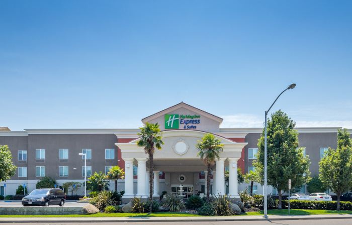 Holiday Inn Express & Suites MODESTO-SALIDA by IHG
