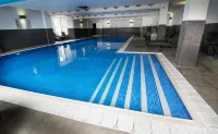 Macdonald Old England Hotel and Spa - piscina