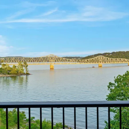 Enjoy Lakeside Fun Lakeview at Table Rock!
