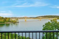 Enjoy Lakeside Fun Lakeview at Table Rock!