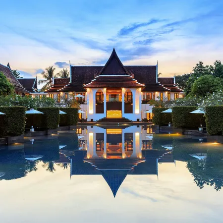Marriott Vacation Club, Khao Lak Beach Resort Отели рядом с достопримечательностью «Коралловый мыс»
