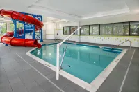Fairfield Inn & Suites Edmonton North - Pools