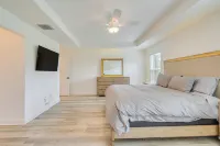 Pool Access & Screened Patio: Home in the Villages - parking