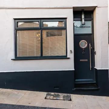 Harbourside Roof Terrace & Sea Views by Adliv