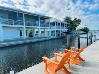 Charming Waterfront Cottage on peaceful Matlacha!  FULL RENOVATION DECEMBER 2024