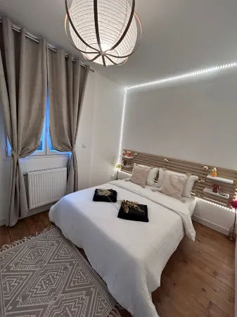 La maison de Paris Est Calme et Moderne Отели в г. Ле Ренси