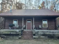Charming 2 bedroom cabin on a beautiful private lake.