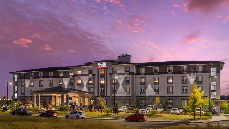 Executive Residency by Best Western Calgary City View North
