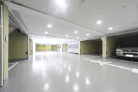 Yeongcheon D-Day Hotel - parking