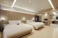 Daegu Dongseong-ro H Avenue Dongseong-ro Daegu Station