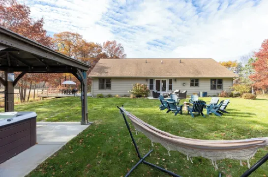 Lake Edward Retreat, Hot Tub, Game Rm, Mins to Nisswa