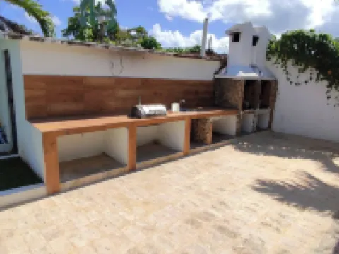 自然泳池別墅，適合家庭入住