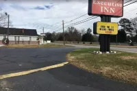 The Executive Inn - Motels