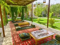 Marhaba Boutique - Pet friendly