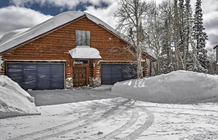 Brian Head Cabin Minutes from Slopes w/ Game Room!