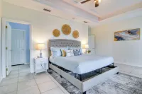 Steps to Beach Oceanside Townhome with Heated Pool