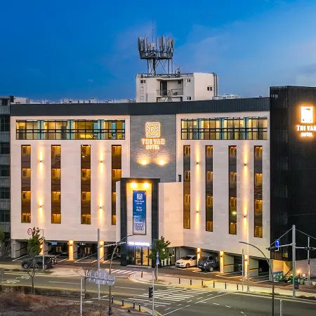 Ulsan Jeonjadong the Van Hotel Отели рядом с достопримечательностью «Каменная балка Юпо»