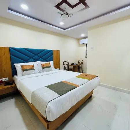 Riverside Retreat Dombivli - Swimming Pool - Couple Friendly - Comfortable Stay