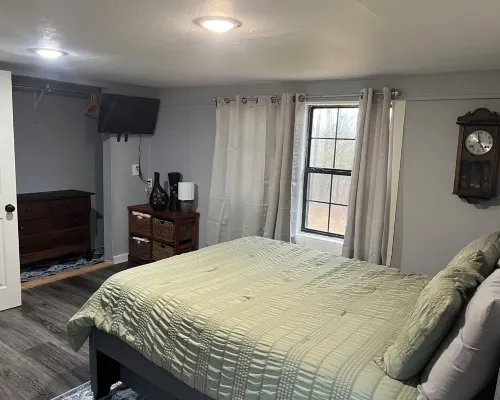 Tyler Bend and Gilbert area 2-bedroom cabin Hotels in Searcy County