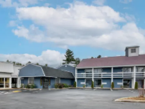 Yankee Clipper Inn, SureStay Collection by Best Western Hotels in North Conway