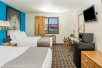 Super 8 by Wyndham Lincoln West - sarapan