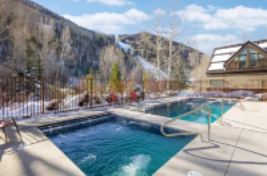 Cloud Nine! Near Chair 7, Top Floor on River + Hot Tub 1 Bedroom Condo by RedAwning