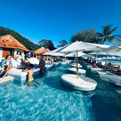 เกาะช้างรีสอร์ท โรงแรมใกล้น้ำตกธารมะยม