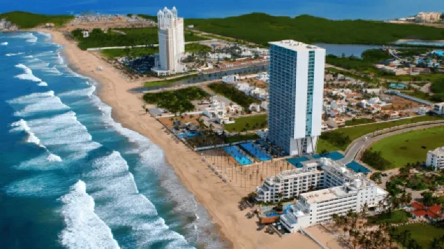 Luxury Condo in Peninsula Mazatlan | 4 Bedrooms | Ocean View
