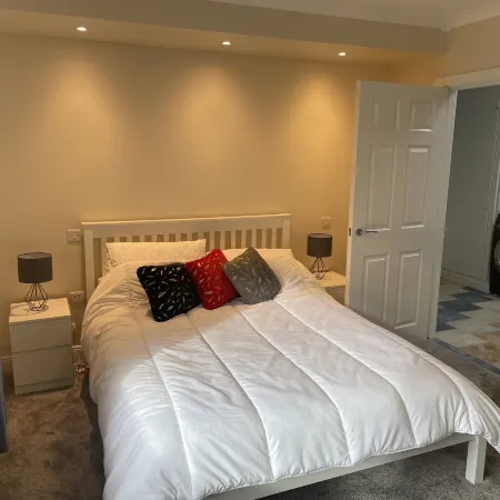 Beautiful 3-Bed House in Sunny Killough down Hotels in Downpatrick