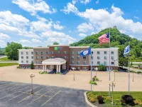 Holiday Inn Express & Suites Winona by IHG