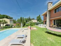 Villa in Mougins with Pool and Treehouse