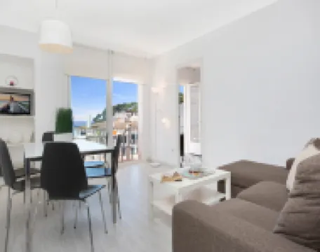 Apartment in Llafranc by the Sandy Beach