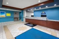 Days Inn & Suites by Wyndham Seaford - parking