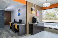 Motel 6 Savannah, GA - Midtown - Beach