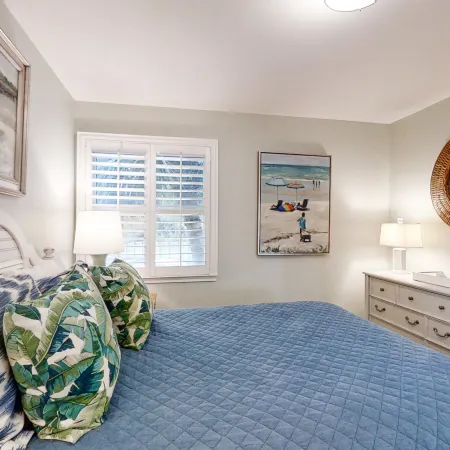 Oceanfront Townhome with Lovely Ocean View, Pool, Fast WiFi & W/D
