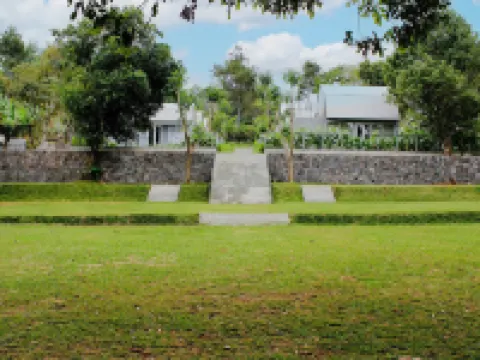 Mana Cottage Hotels in Cimenyan