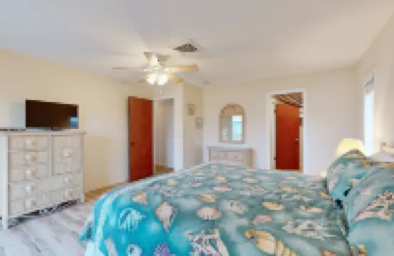 Spacious Seaside Cottage w/ Sunroom – 1-Minute Walk to Vilano Beach
