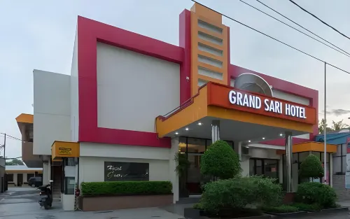 Grand Sari Hotel
